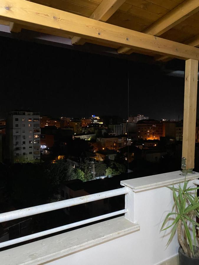 View 3 With To Double Rooms! Appartement *