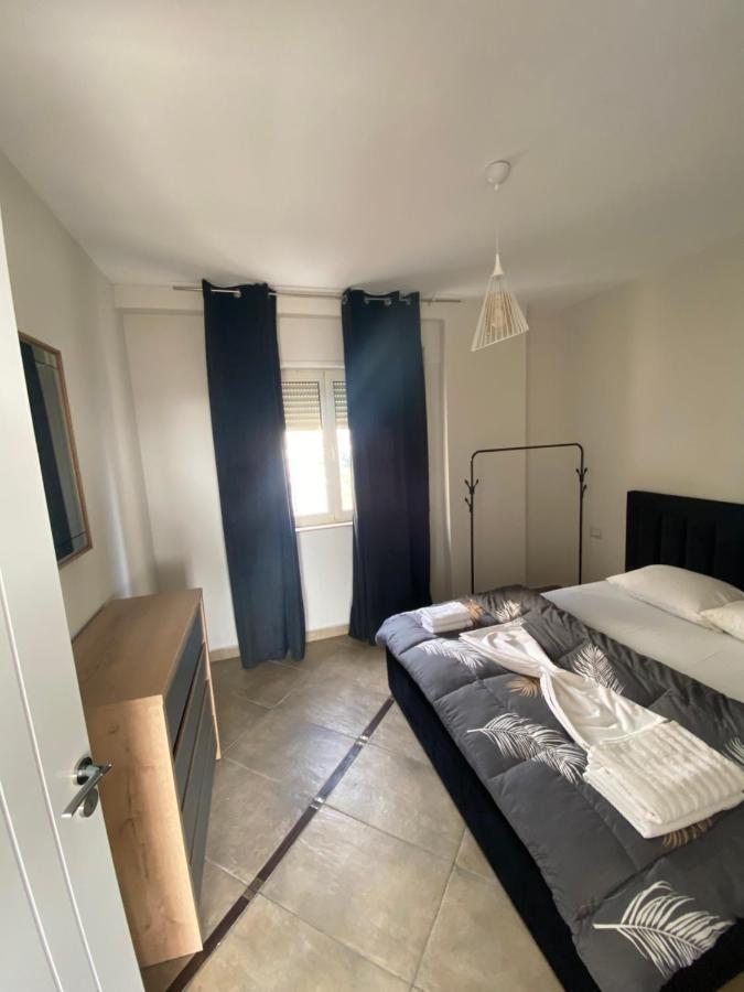View 3 With To Double Rooms! Appartement *