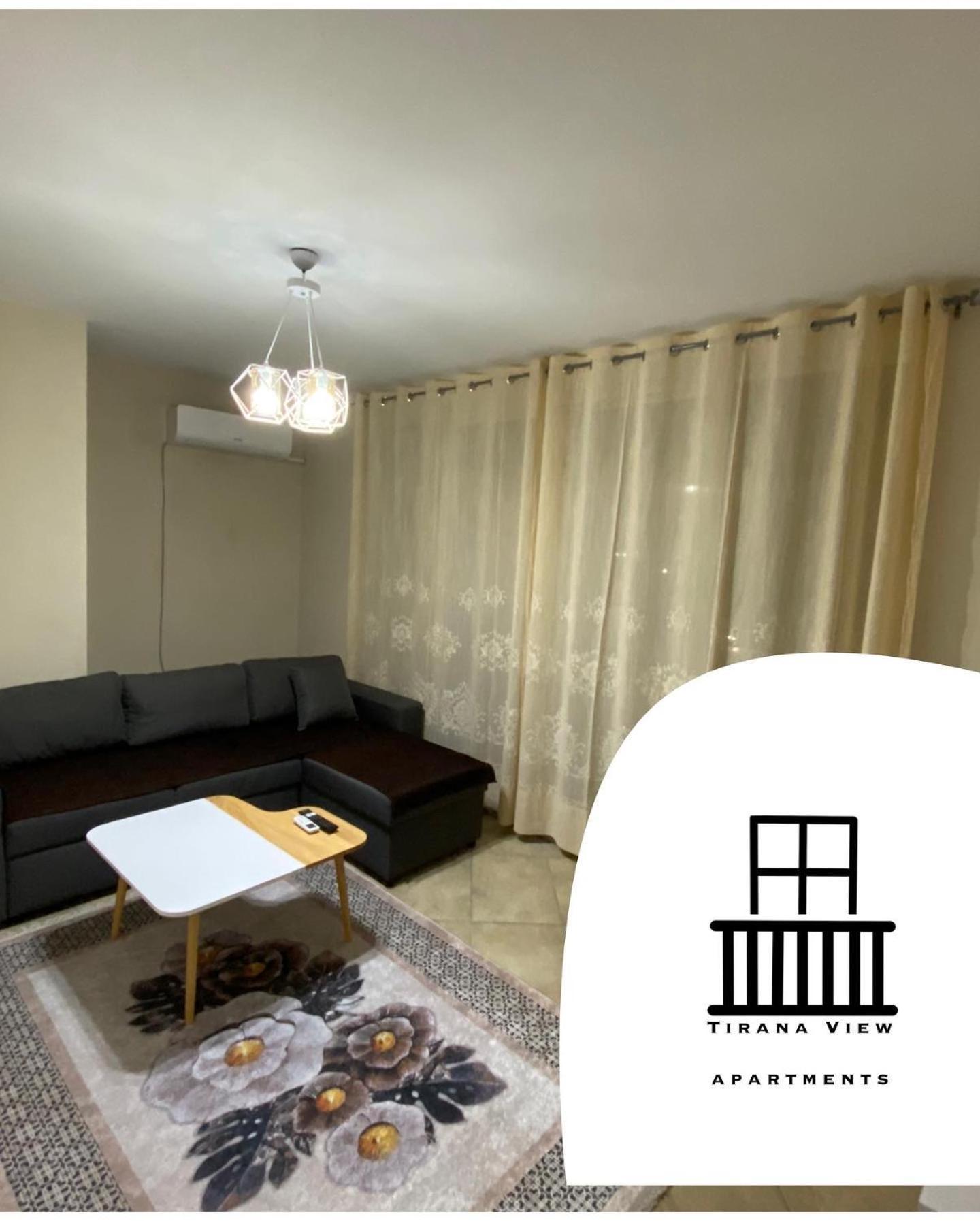 View 3 With To Double Rooms! Appartement *